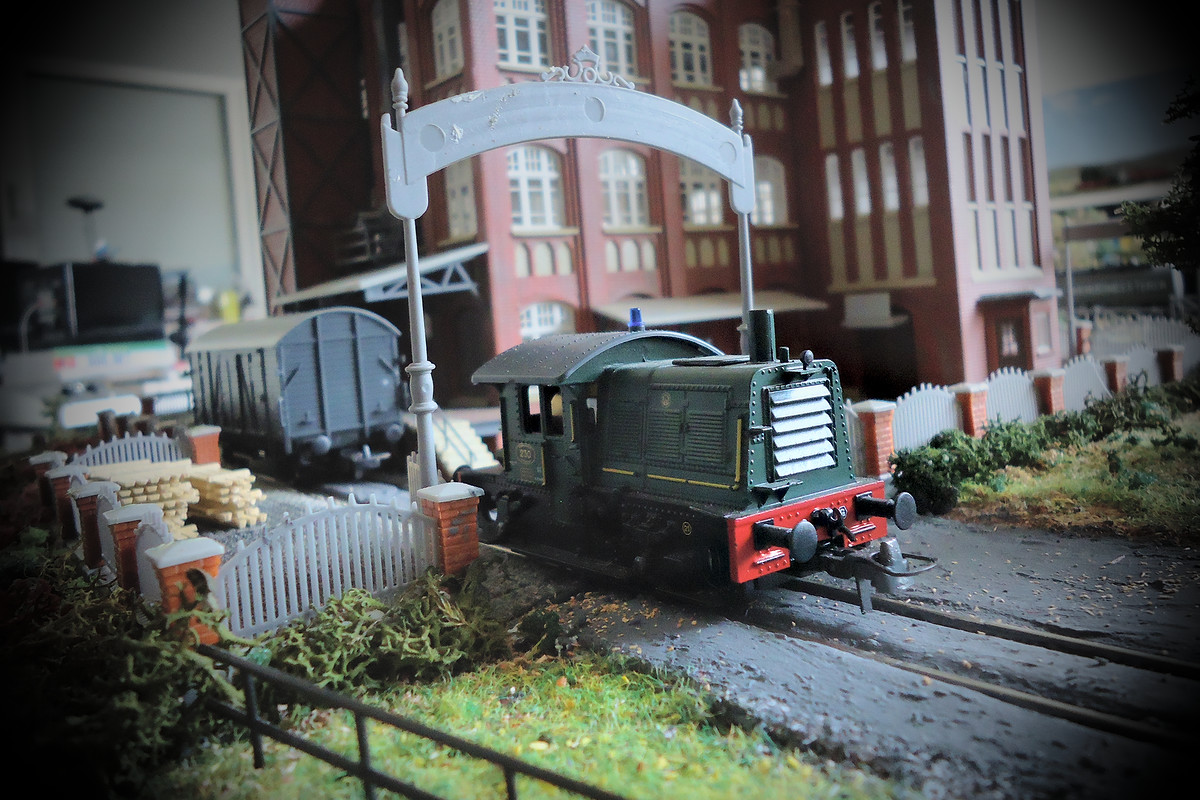 Sik haalt wagon op bij fabriek